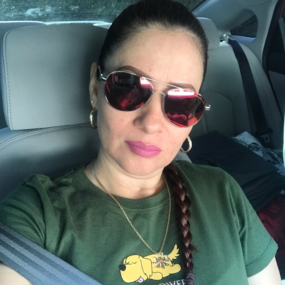 Meet your Posher, Liliana